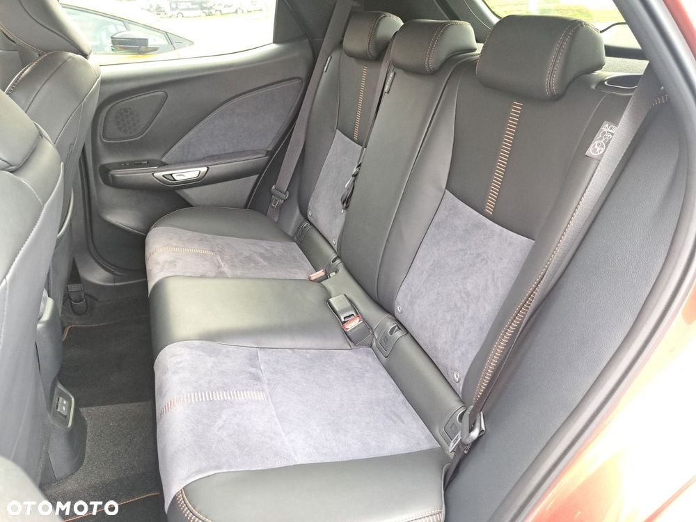 Lexus LBX 1.5 Hybrid Cool - 17