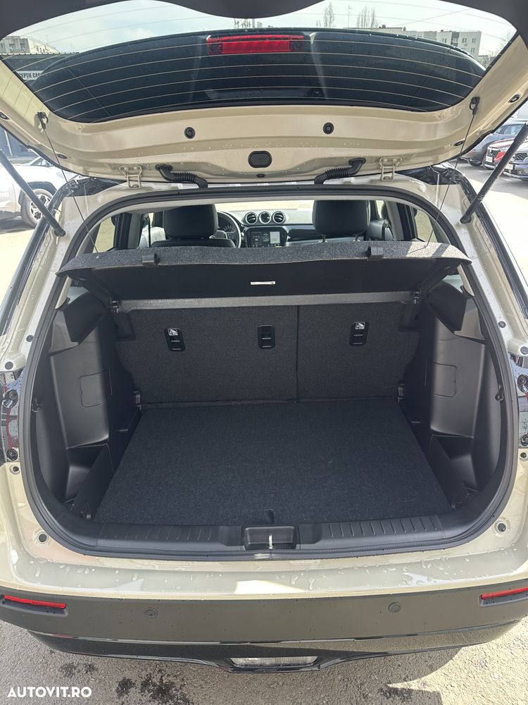 Suzuki Vitara 1.4 Boosterjet 6AT MHEV Spirit - 12