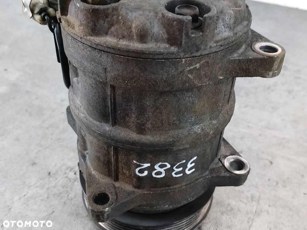 POMPA, SPRĘŻARKA KLIMATYZACJI VOLVO V70 I 2.0 20V - 3