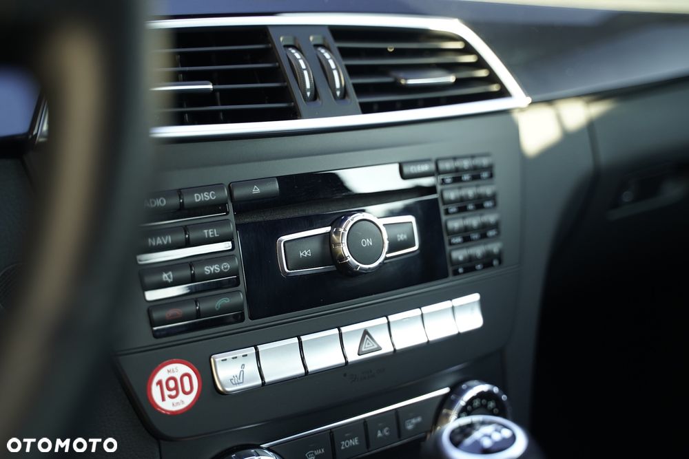 Mercedes-Benz Klasa C 180 BlueEFFICIENCY - 27