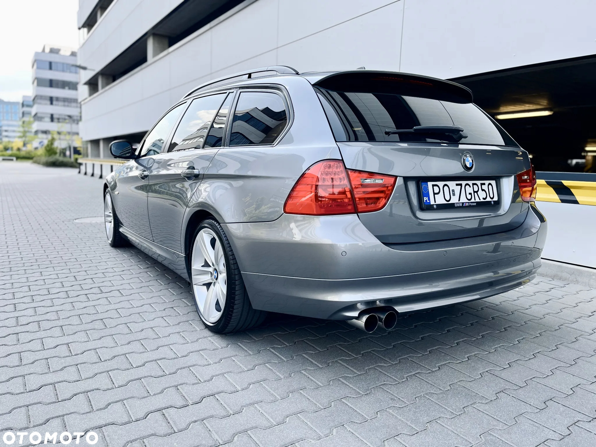 BMW Seria 3 318i - 12