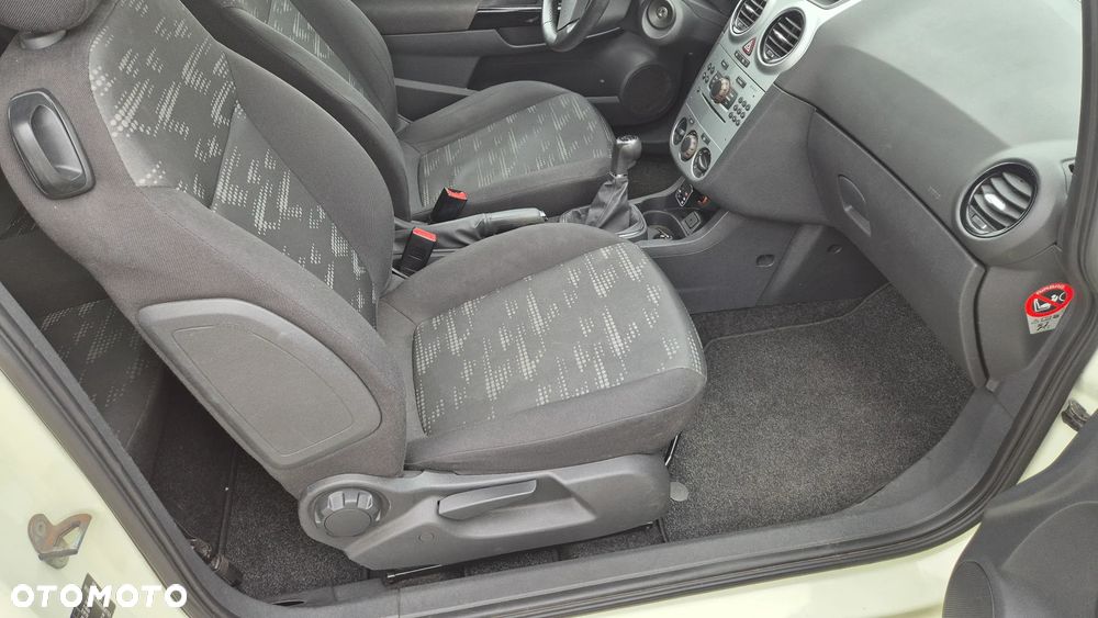 Opel Corsa - 15