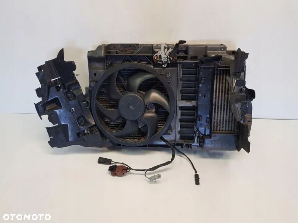 Pas przedni Chłodnica Wody Klimatyzacji Peugeot 407 1.6 HDI KOMPLET