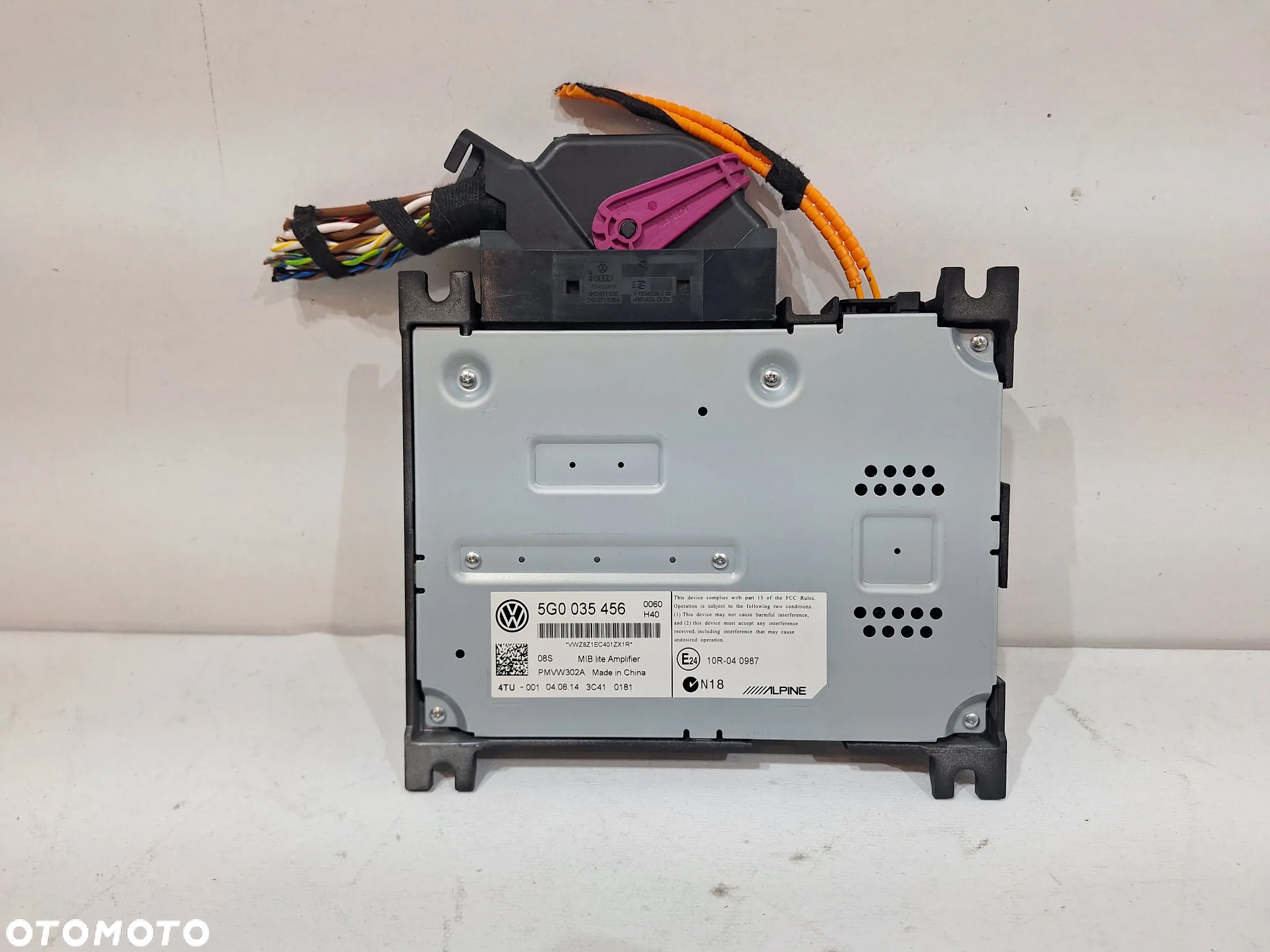 VW GOLF VII SPORTVAN WZMACNIACZ DYNA AUDIO 5G0035456 - 4
