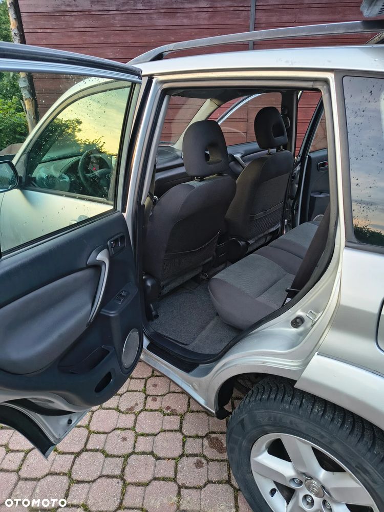 Toyota RAV4 2.0 D-4D 4x4 - 14