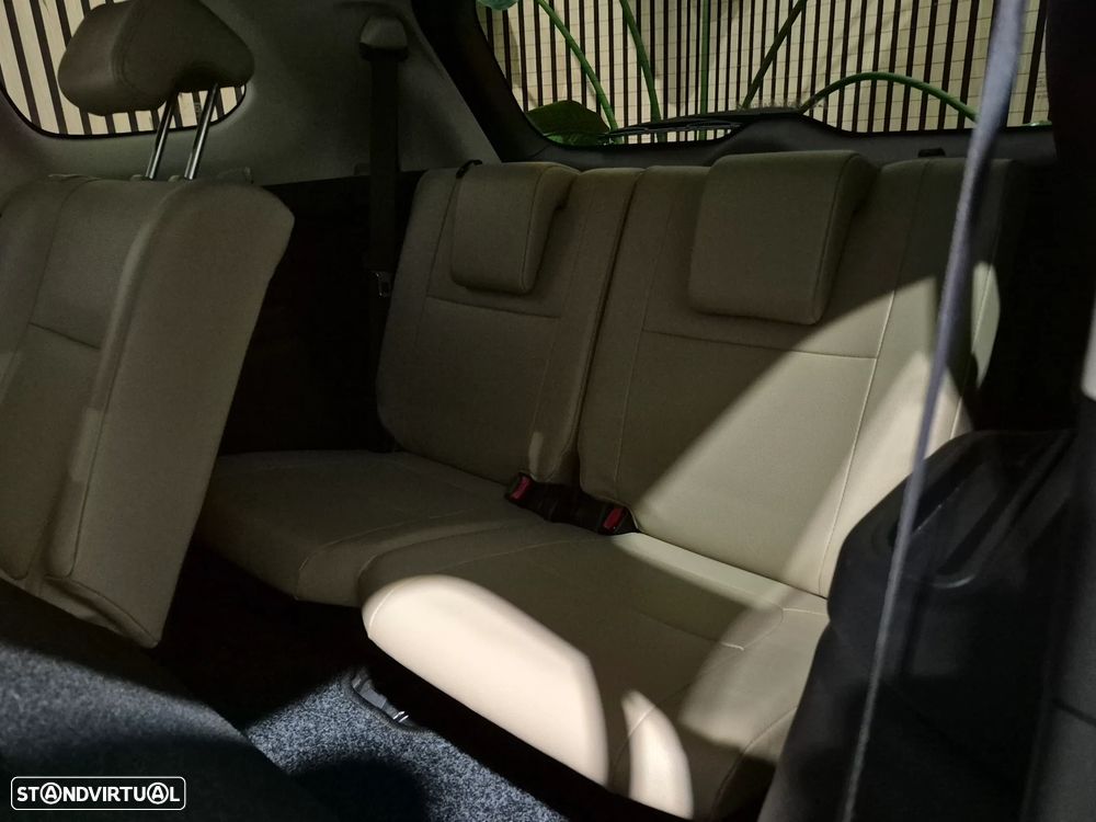 Mitsubishi Outlander 2.2 DI-D Instyle Navi - 36
