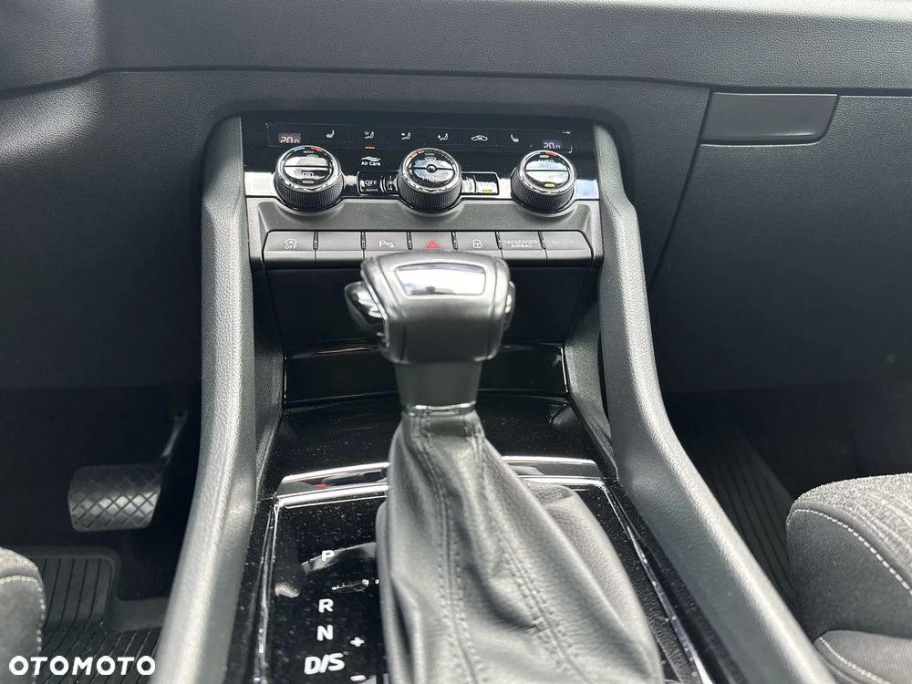 Skoda Karoq 1.6 TDI SCR 4x2 Style DSG - 17