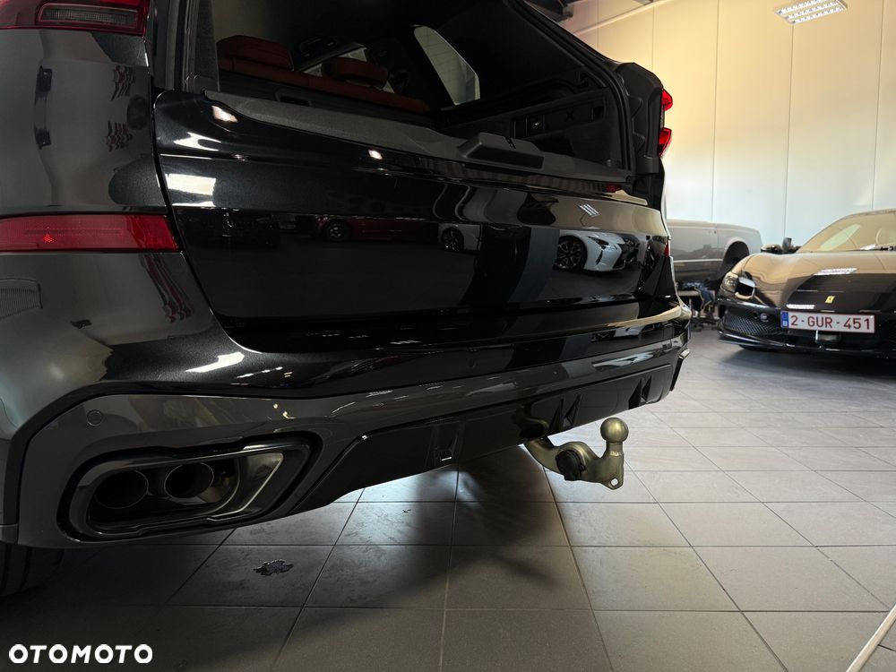 BMW X5 M M50i - 29