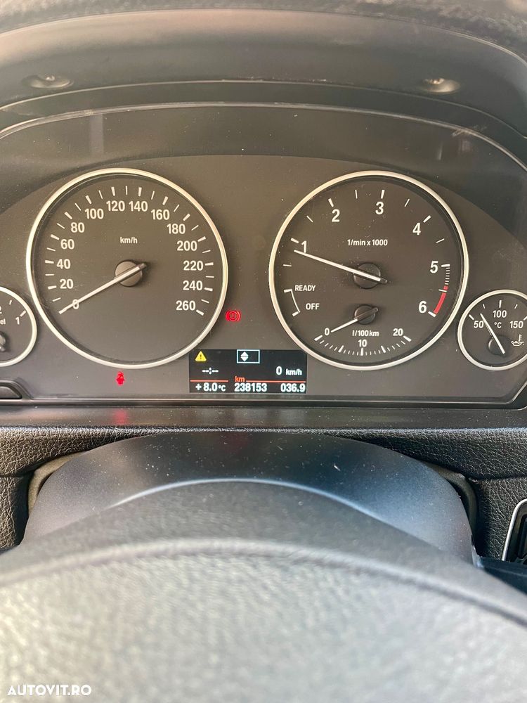 BMW Seria 3 318d - 10