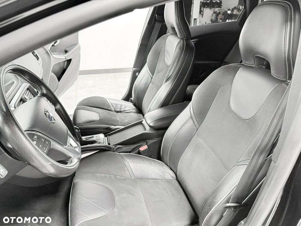 Volvo V40 D3 Drive-E SCR R-Design Momentum - 27