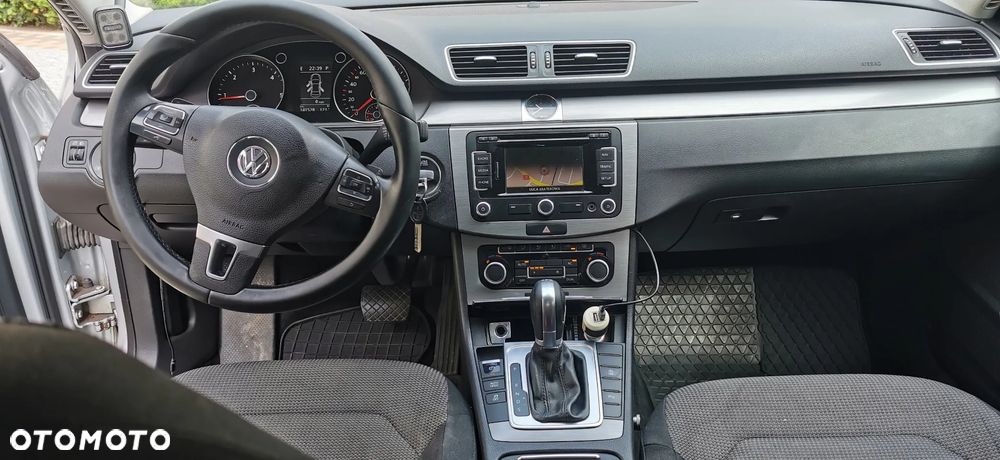 Volkswagen Passat 2.0 TDI Comfortline DSG - 5