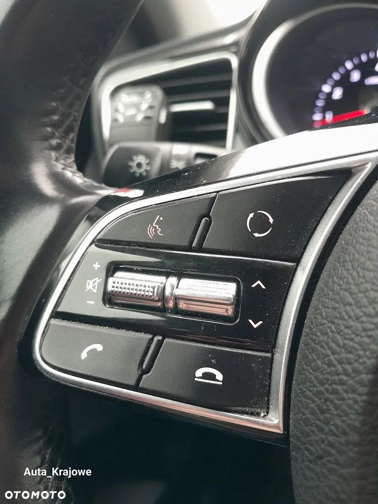 Kia Ceed 1.4 L - 19