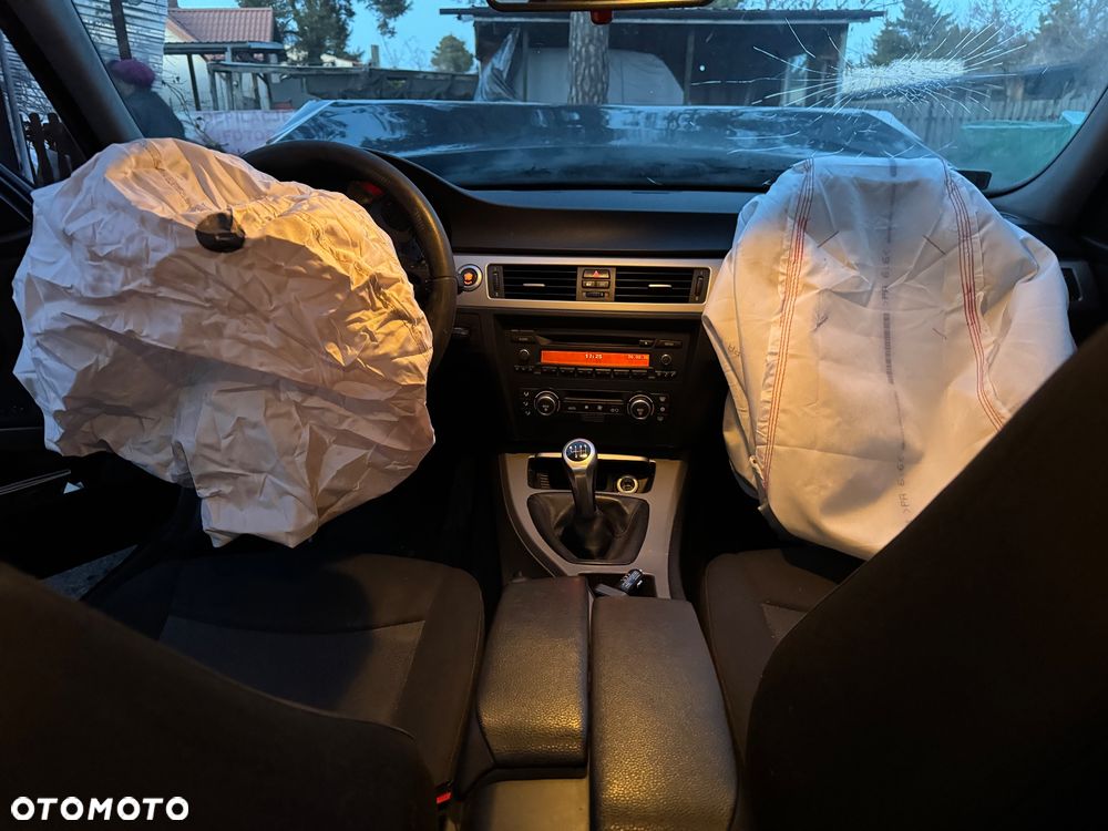 BMW Seria 3 320d - 5