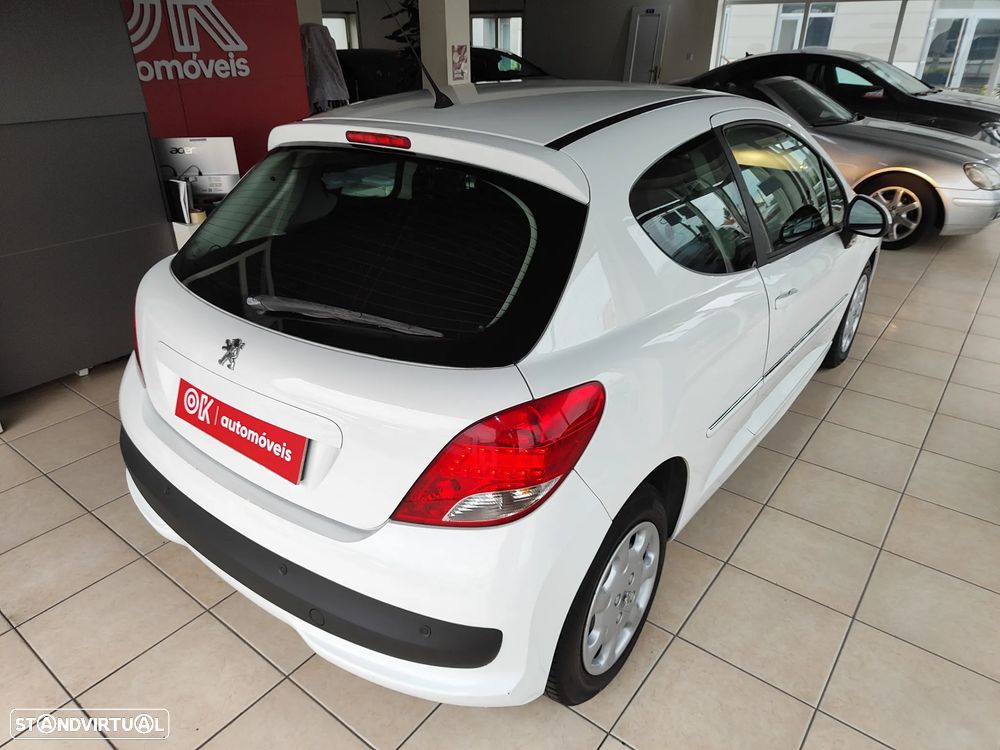 Peugeot 207 1.4 HDi Urban - 12