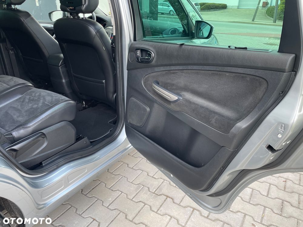 Ford S-Max - 23
