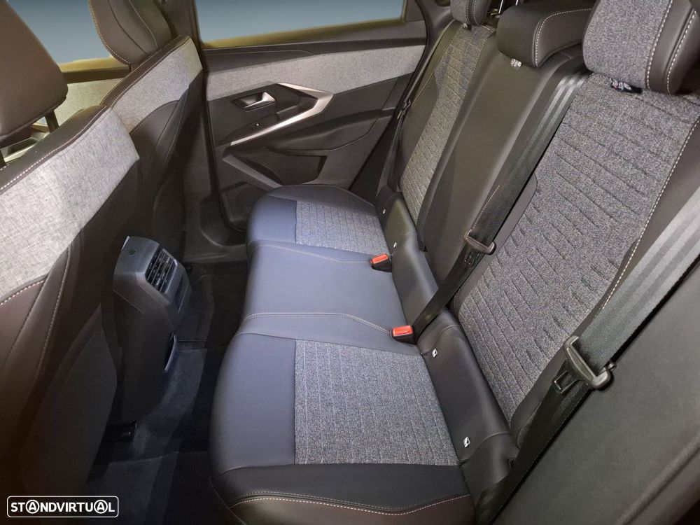 Peugeot 3008 1.2 Hybrid Allure e-DCS6 - 14