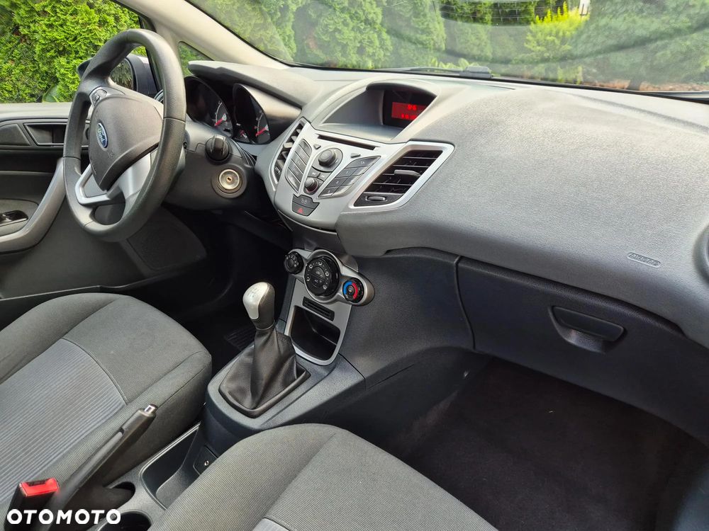 Ford Fiesta 1.4 Trend EU5 - 9