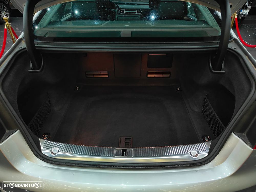 Audi A8 3.0 TDI V6 quattro - 35