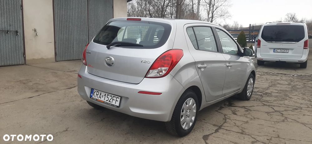 Hyundai i20 - 20