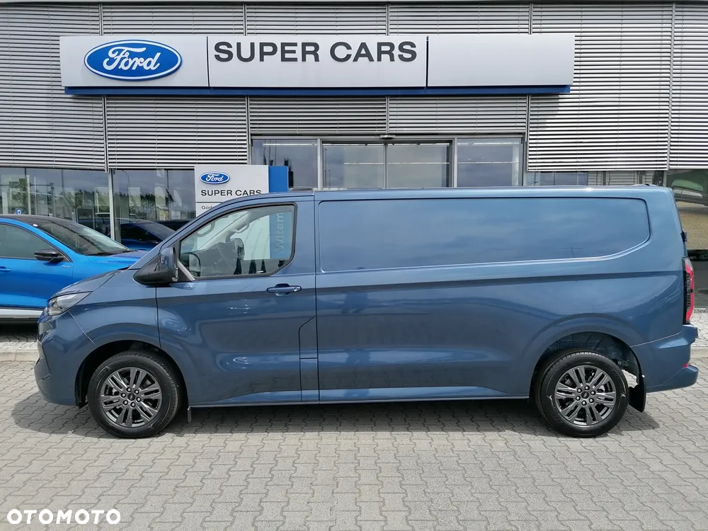 Ford CUSTOM - 6