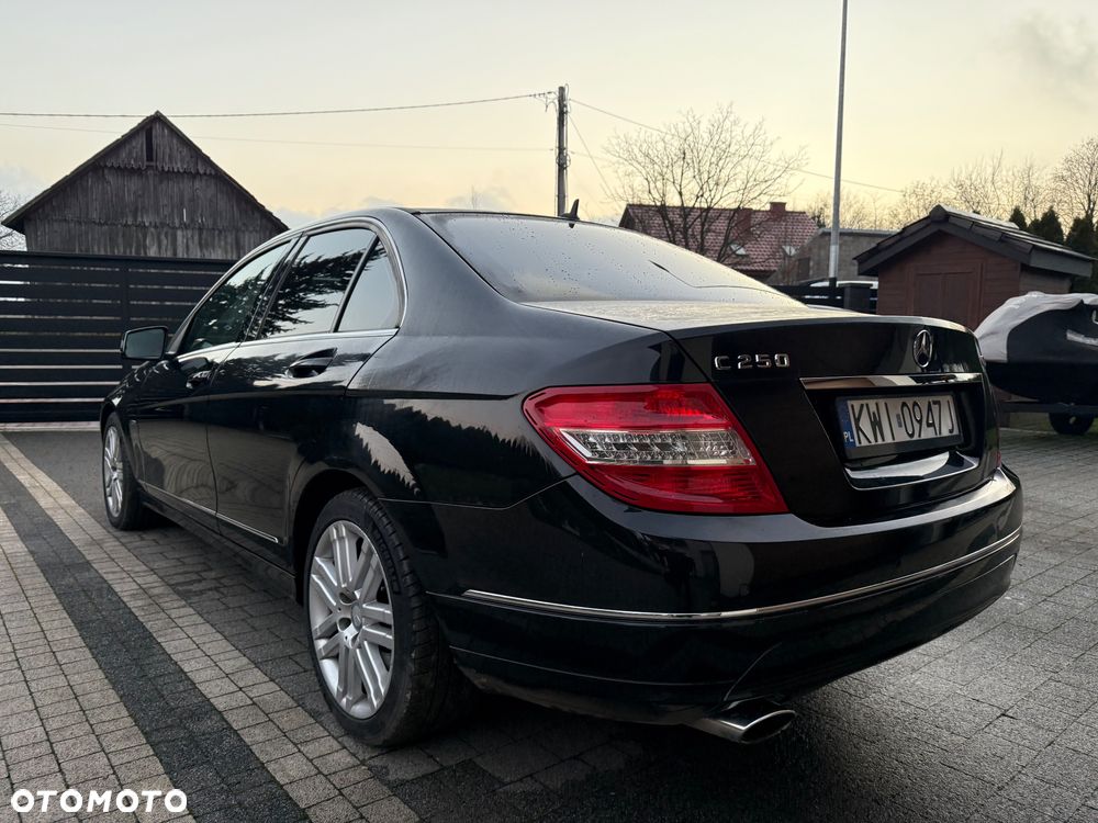 Mercedes-Benz Klasa C 250 CDI 7G-TRONIC Avantgarde Edition - 16