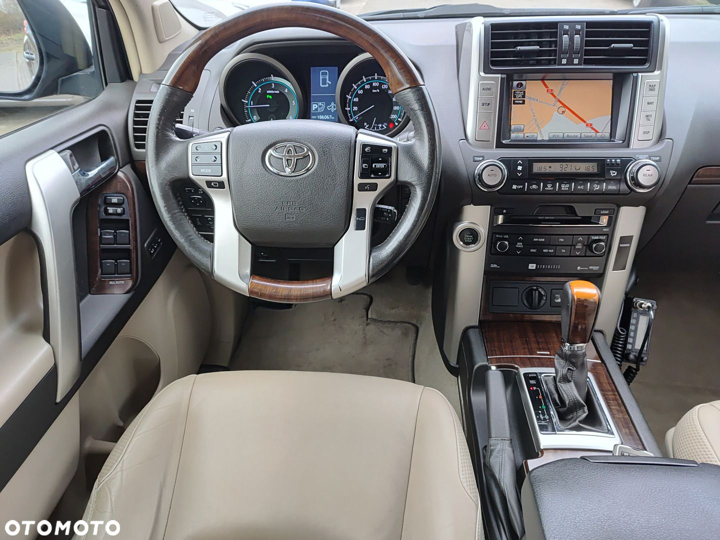 Toyota Land Cruiser - 13