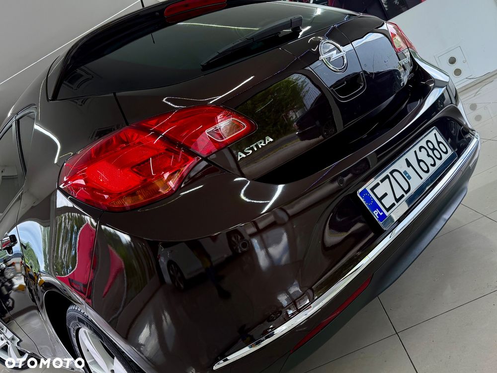 Opel Astra 1.4 Turbo Color Edition - 11