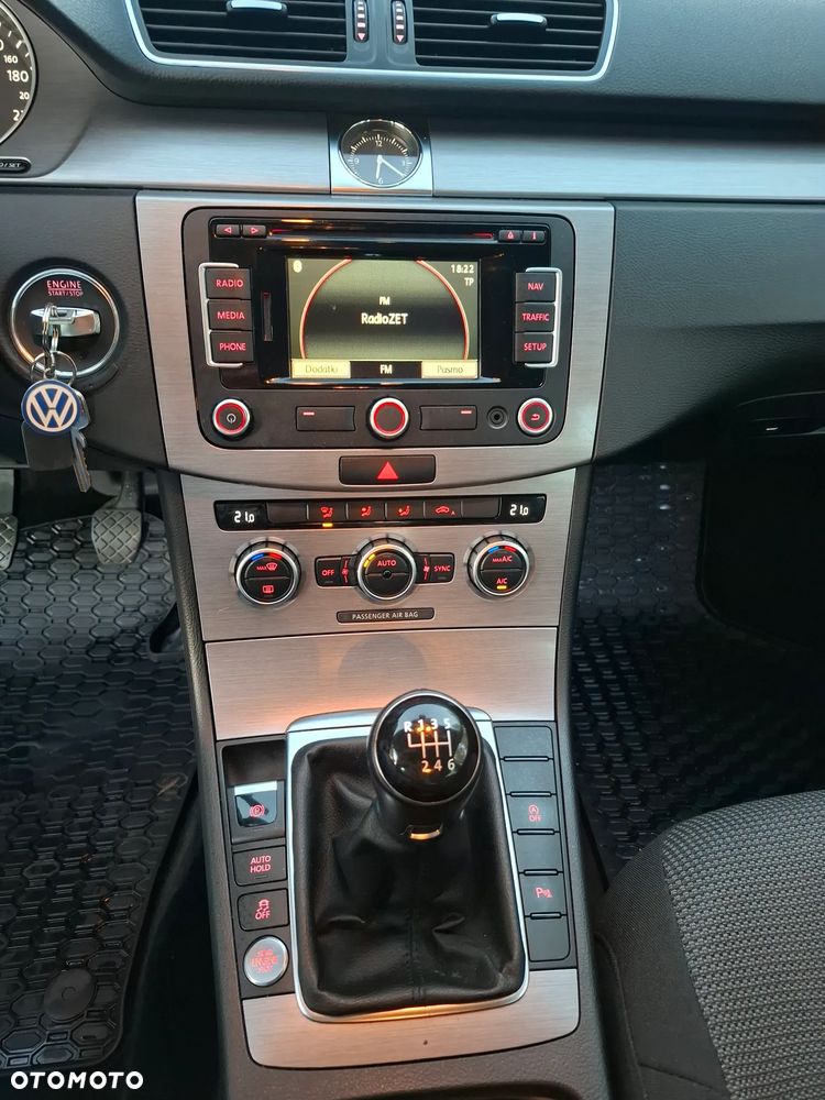 Volkswagen Passat 2.0 TDI Comfortline - 20