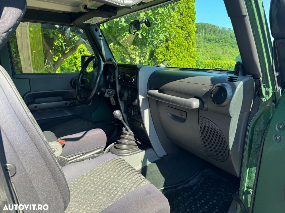 Jeep Wrangler - 8