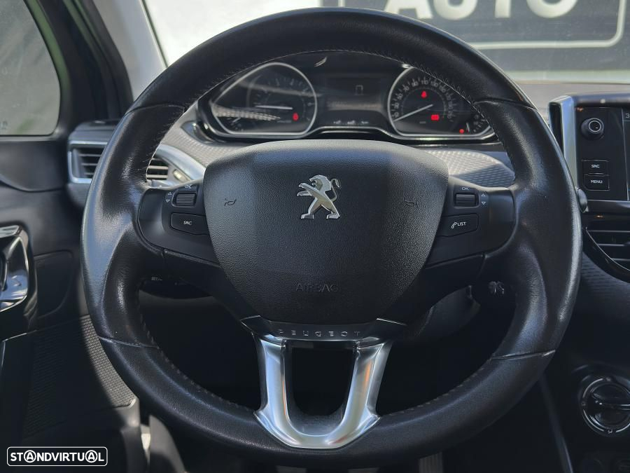 Peugeot 208 1.2 PureTech Style - 12