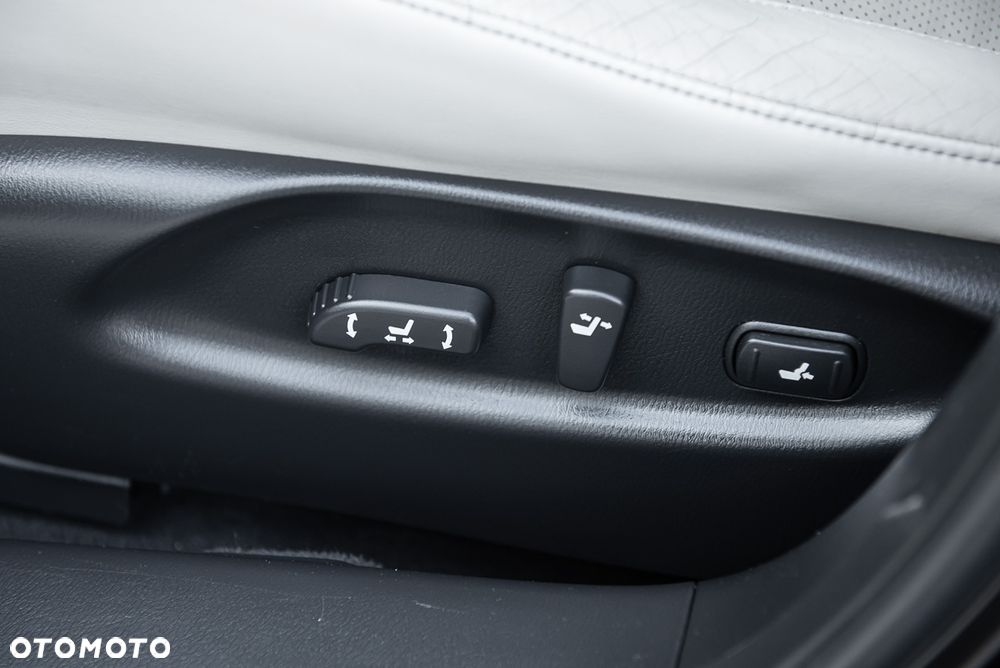 Infiniti M M37 S - 19