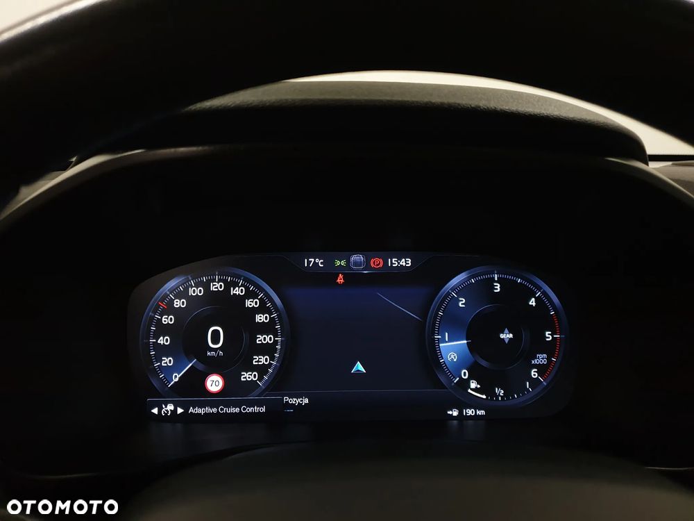 Volvo XC 40 D3 R-Design - 8