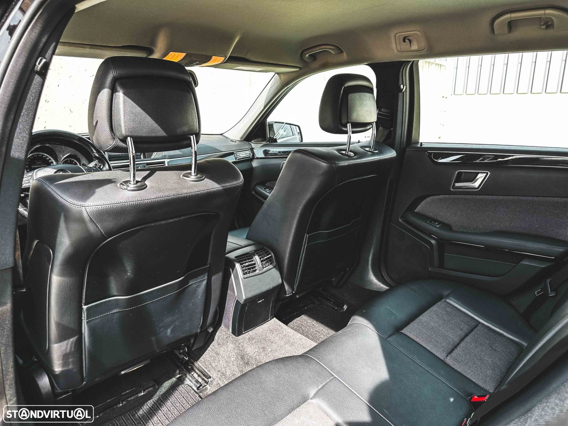 Mercedes-Benz E 220 CDi Avantgarde BlueEfficiency Auto - 10