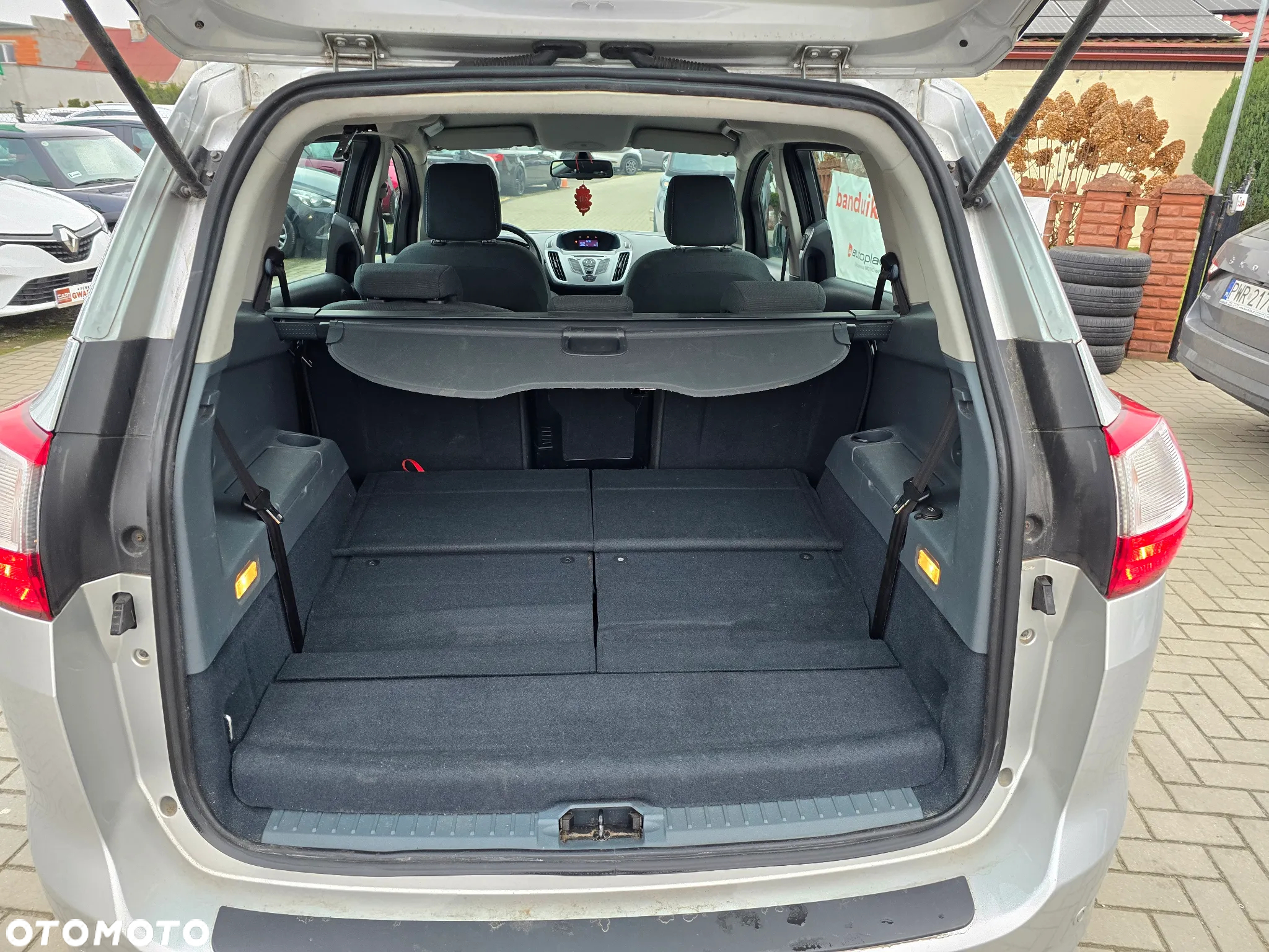 Ford Grand C-MAX - 19