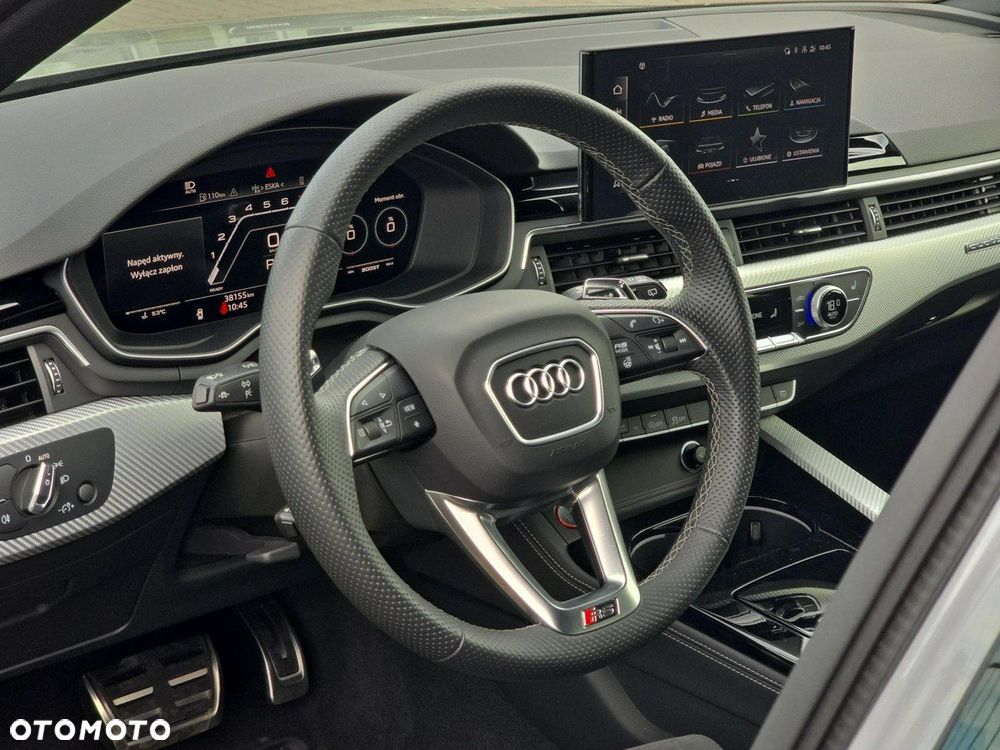 Audi RS4 Limousine - 17