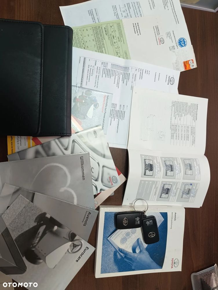 Toyota Avensis 2.0 Sol plus - 25