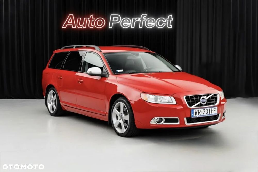 Volvo V70 2.5T R-Design Summum - 1