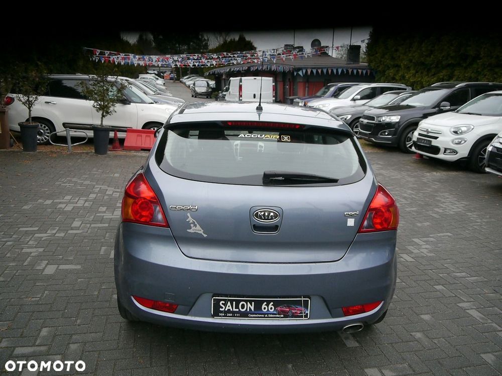 Kia ProCeed - 12
