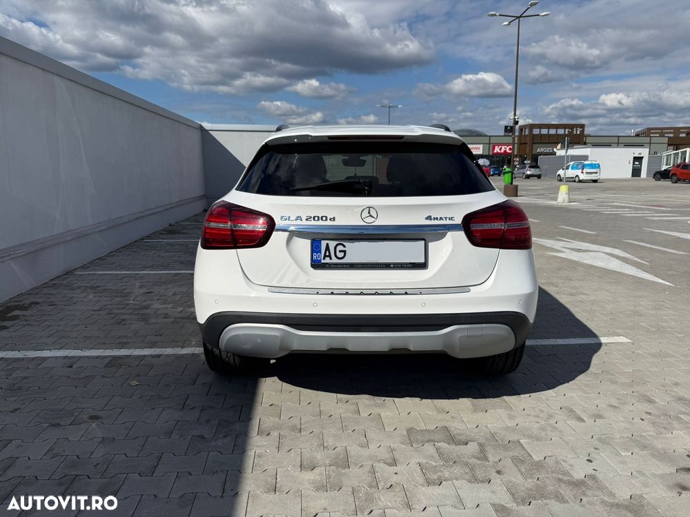 Mercedes-Benz GLA 200 d 4MATIC Aut. - 15