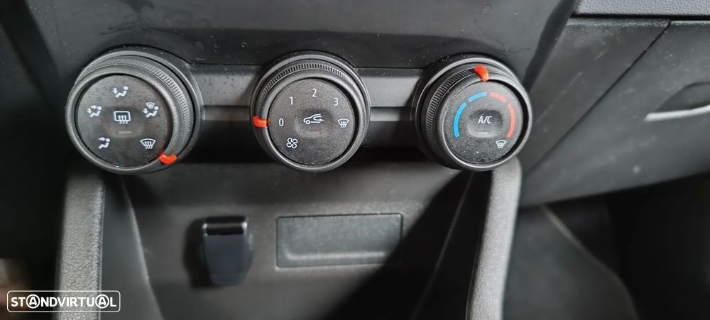 Renault Clio 1.0 TCe Zen Bi-Fuel - 15