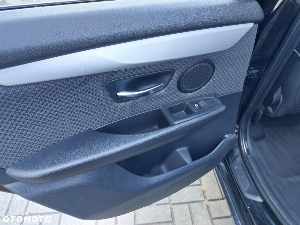 BMW Seria 2 216i - 18