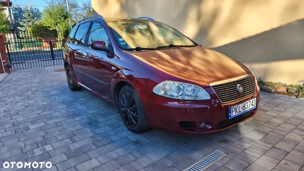 Fiat Croma 1.9 JTD Emotion - 1