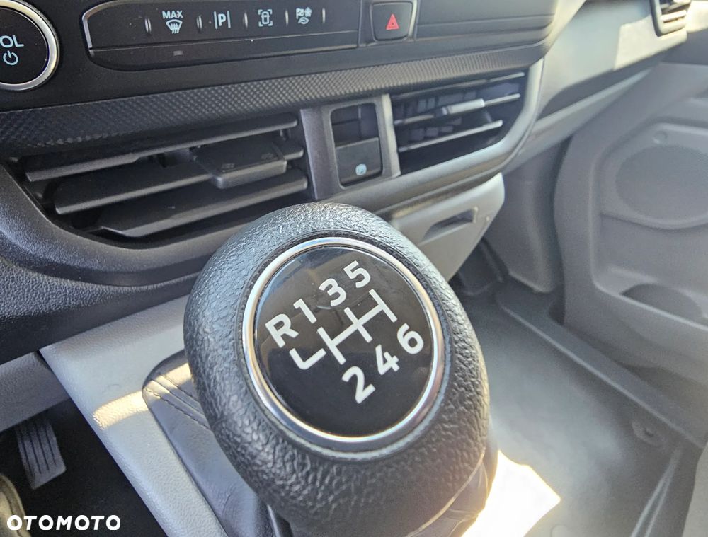 Ford TRANSIT CUSTOM - 14