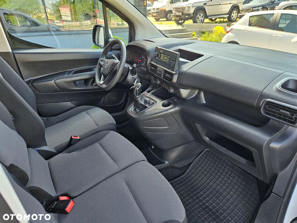 Opel Combo 1.5 TURBO D 102KM - 8