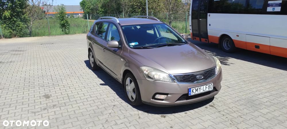Kia Ceed 1.6 Comfort - 1