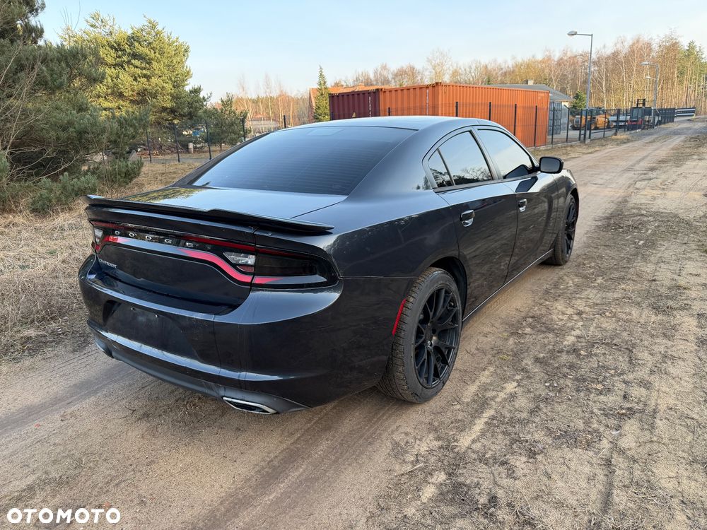 Dodge Challenger - 5