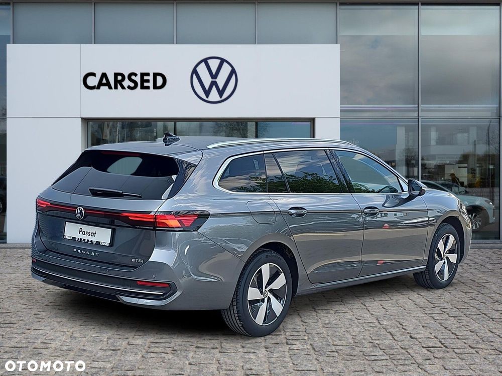 Volkswagen Passat - 8