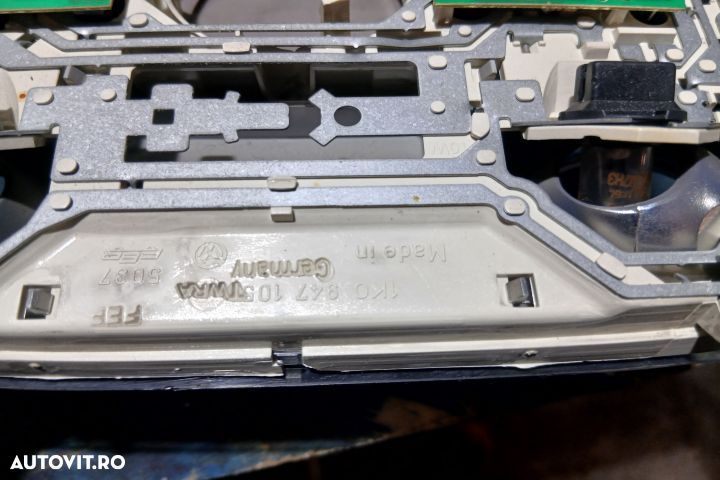 Lampa plafon fata 1K0947133 1K0947105 1K0947133 1K0947105 Volkswagen - 3