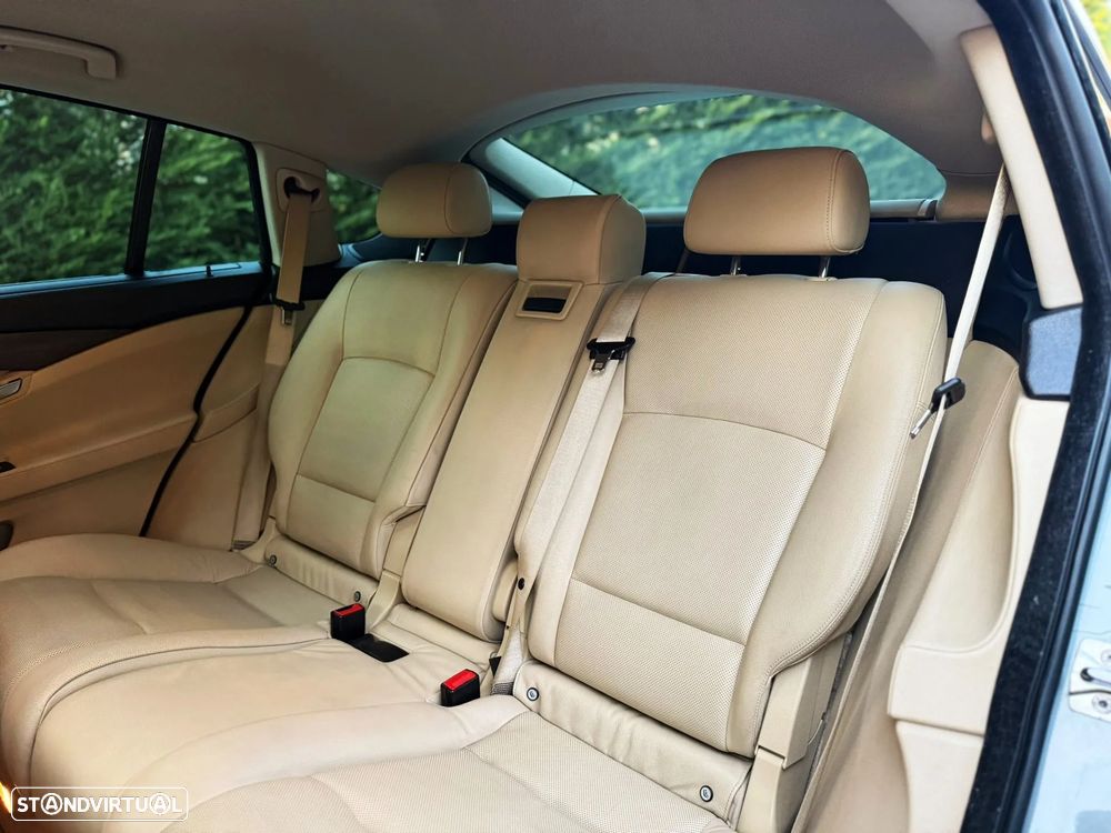 BMW 535 Gran Turismo d - 22