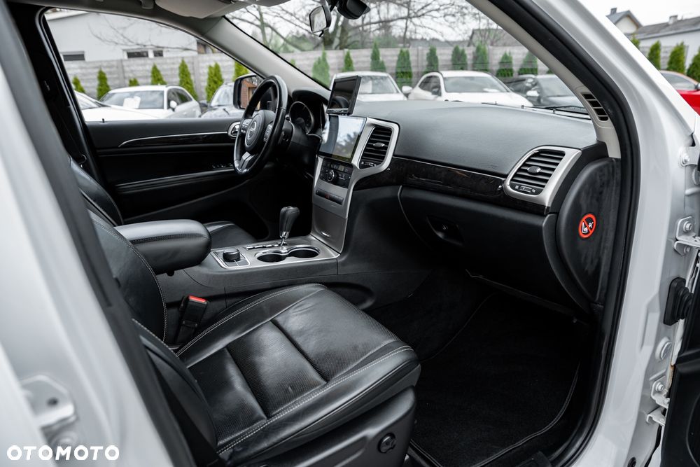 Jeep Grand Cherokee 3.0 CRD Laredo - 22